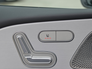 2022Ŀ GLE 350 4MATIC ISUV r g