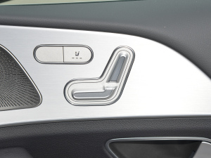 2022Ŀ GLE 350 4MATIC ISUV r g