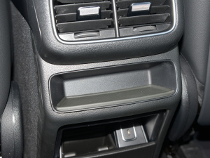 2022Ŀ GLE 350 4MATIC ISUV r g