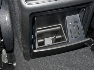 2022Ŀ GLE 350 4MATIC ISUV r g