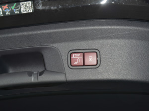 2022Ŀ GLE 350 4MATIC ISUV r g