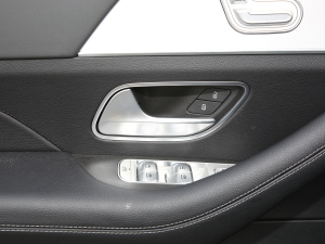 2022��Ŀ� GLE 350 e 4MATIC �I��SUV �п؅^(q��)