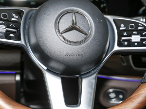 2022Ŀ GLS 450 4MATIC A п؅^(q)