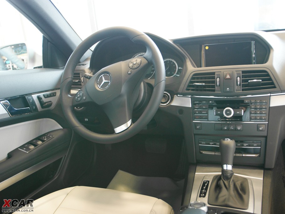 2009��YE���p�T E 350 Coupe