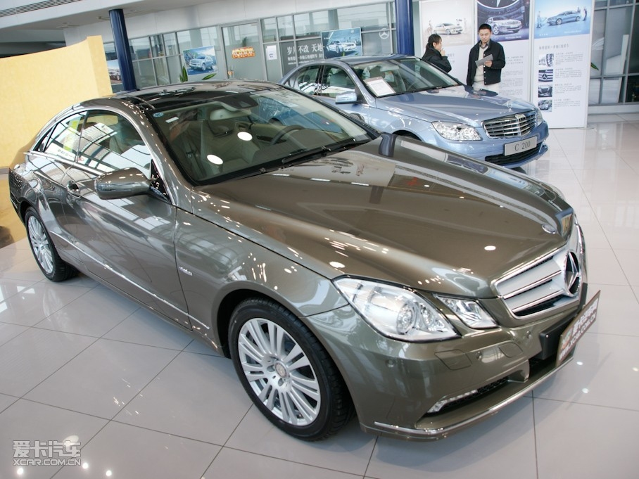 2010��YE���p�T E 260 CGI Coupe