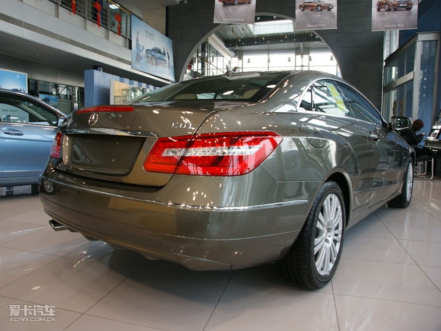 2010��YE���p�T E 260 CGI Coupe