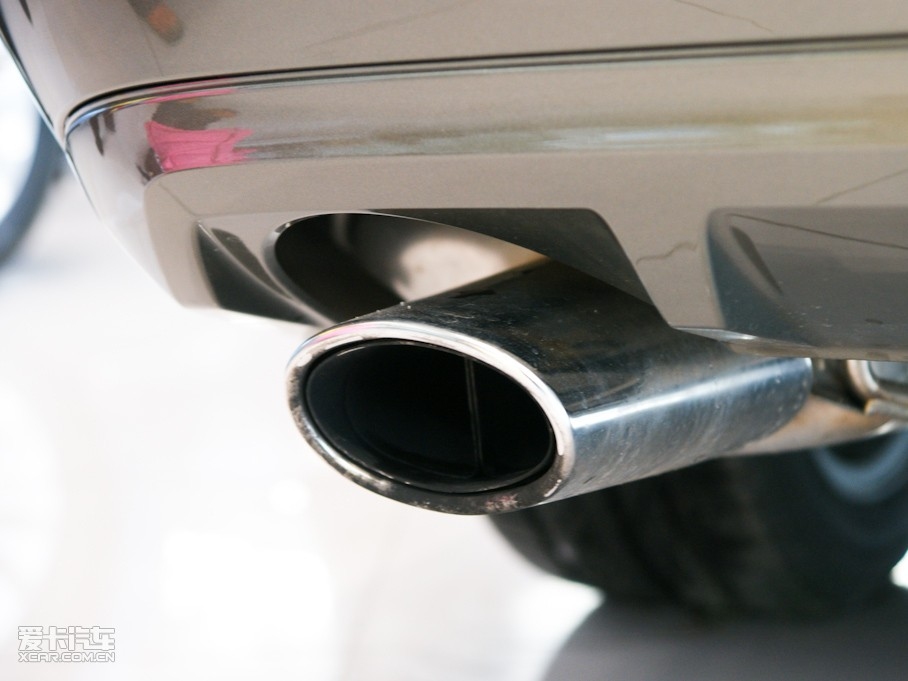 2010��YE���p�T E 260 CGI Coupe