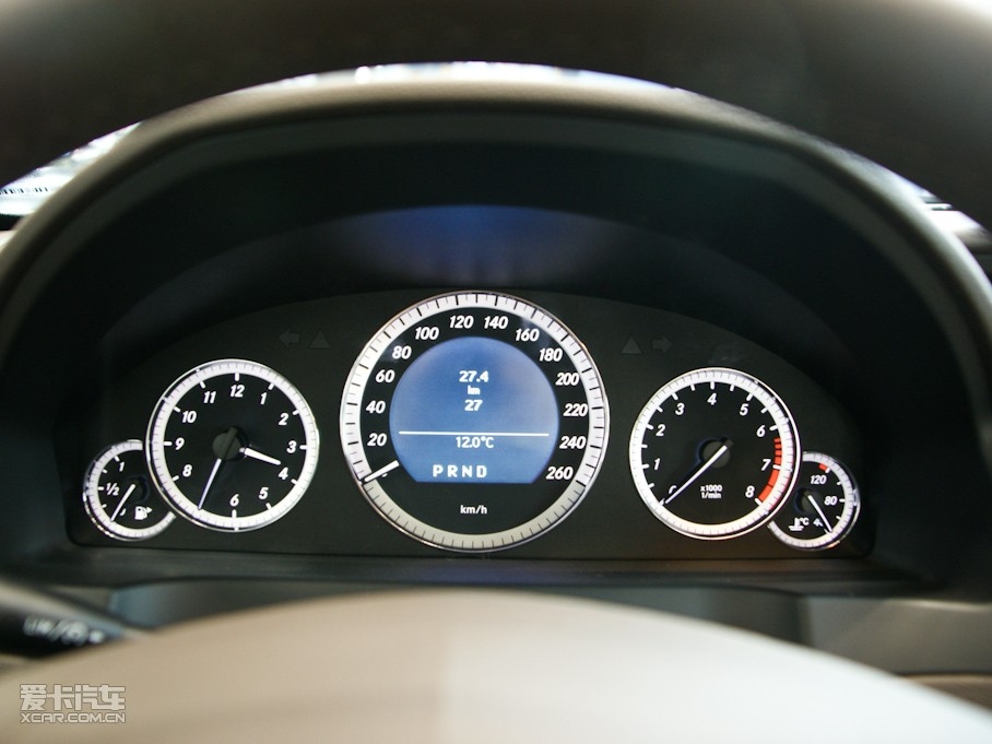 2010��YE���p�T E 260 CGI Coupe