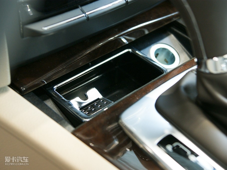 2010��YE���p�T E 260 CGI Coupe