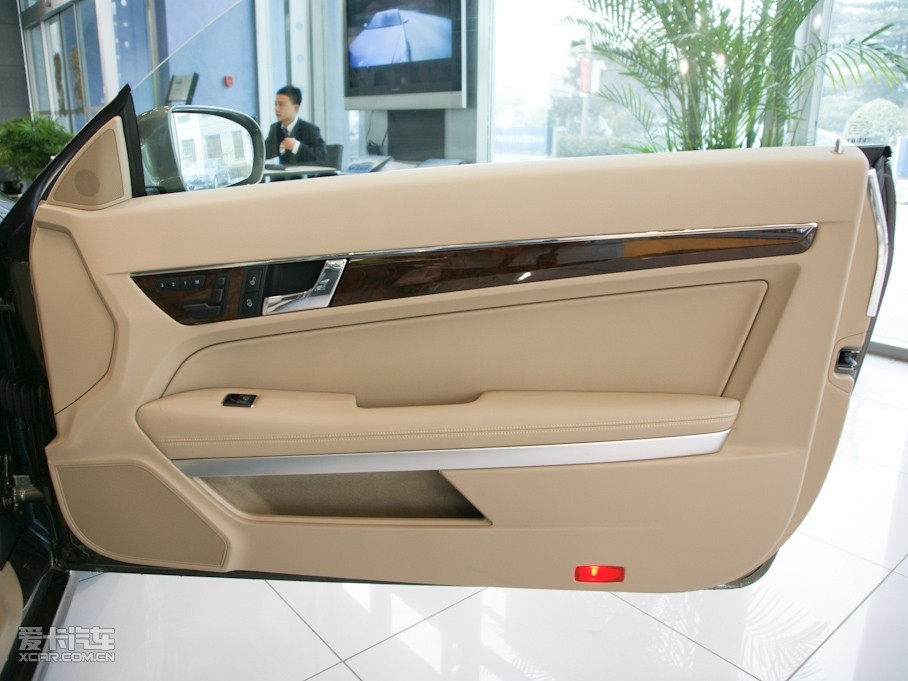 2010��YE��(j��)�p�T E 260 CGI Coupe