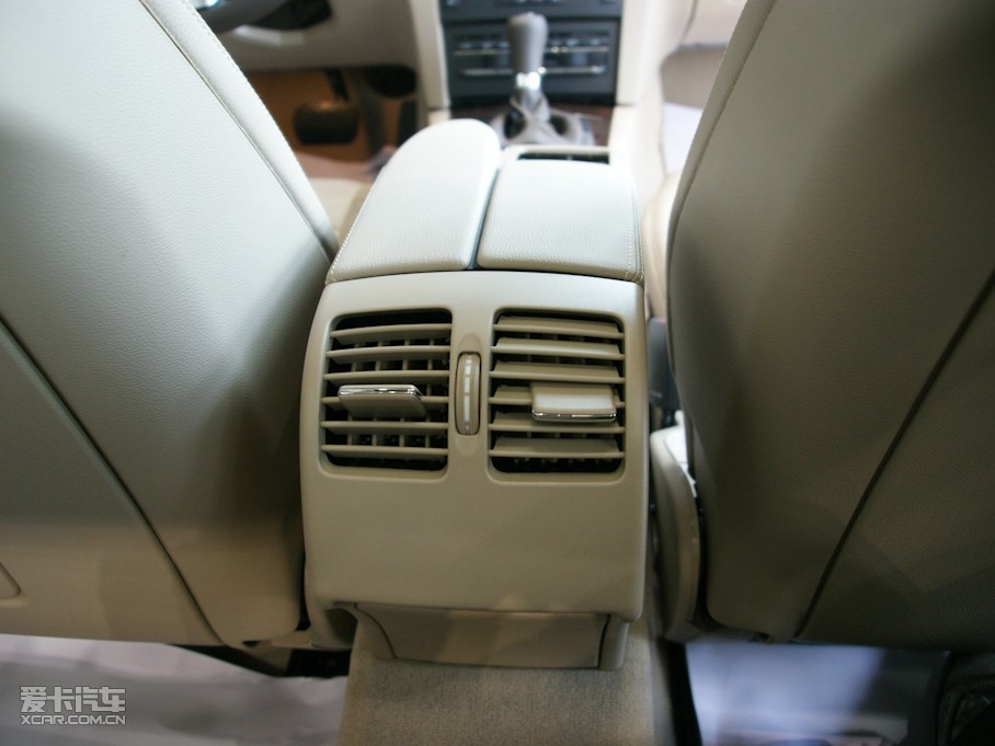 2010��YE���p�T E 260 CGI Coupe