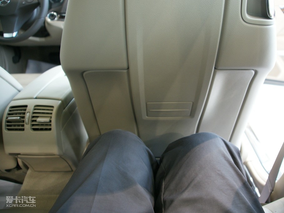 2010��YE���p�T E 260 CGI Coupe