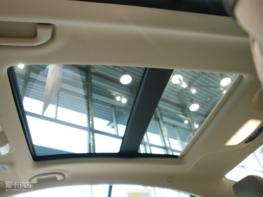 2010��YE���p�T E 260 CGI Coupe