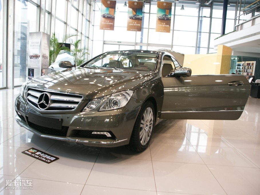 2010��YE���p�T E 260 CGI Coupe
