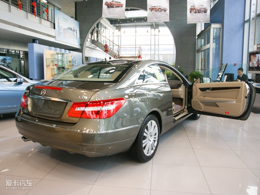 2010��YE���p�T E 260 CGI Coupe