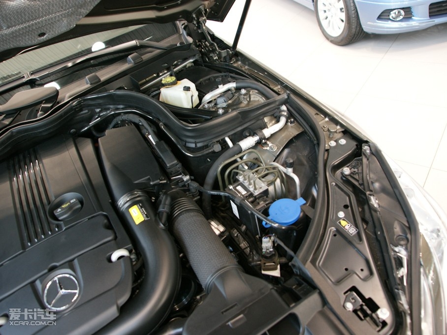 2010��YE���p�T E 260 CGI Coupe