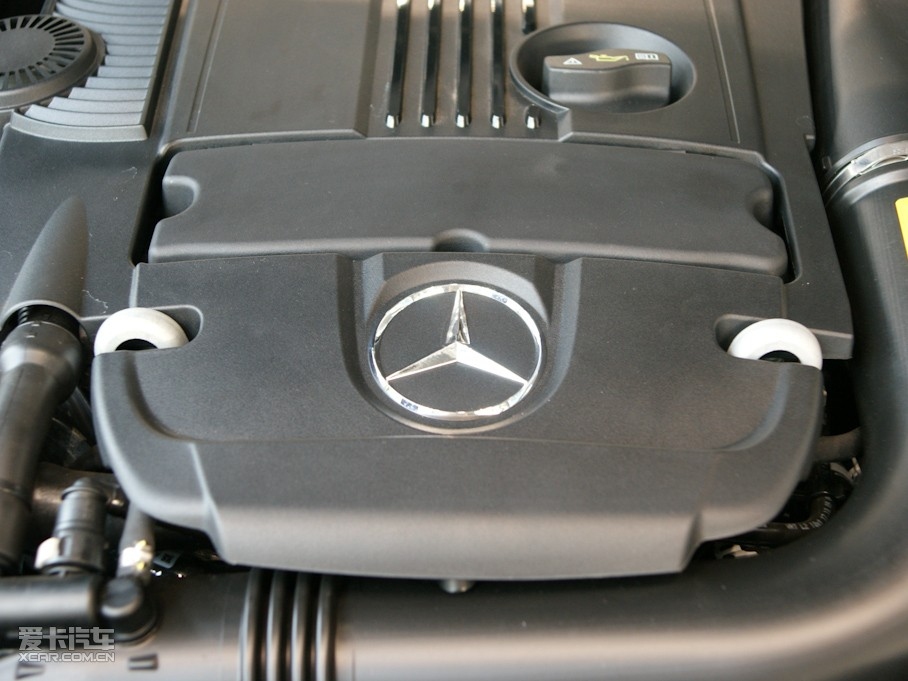 2010��YE���p�T E 260 CGI Coupe