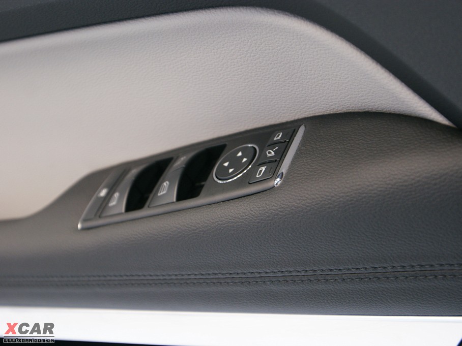 2009��YE���p�T E 350 Coupe