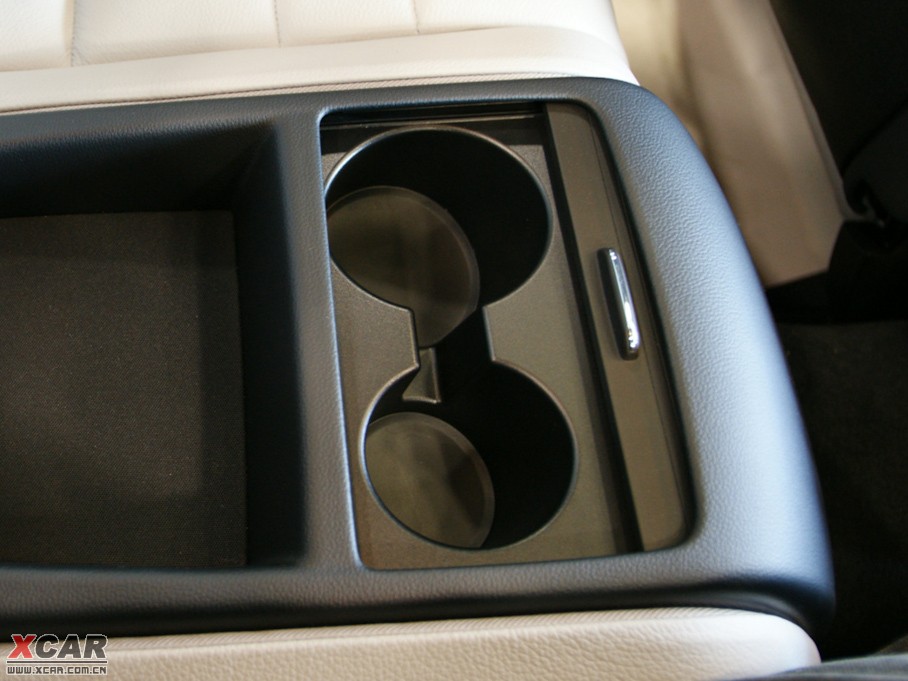 2009��YE���p�T E 350 Coupe