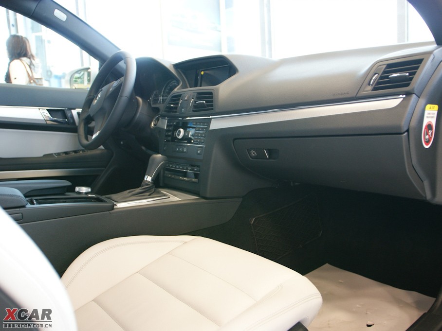 2009��YE���p�T E 350 Coupe