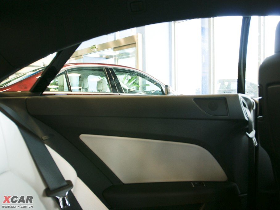 2009��YE���p�T E 350 Coupe