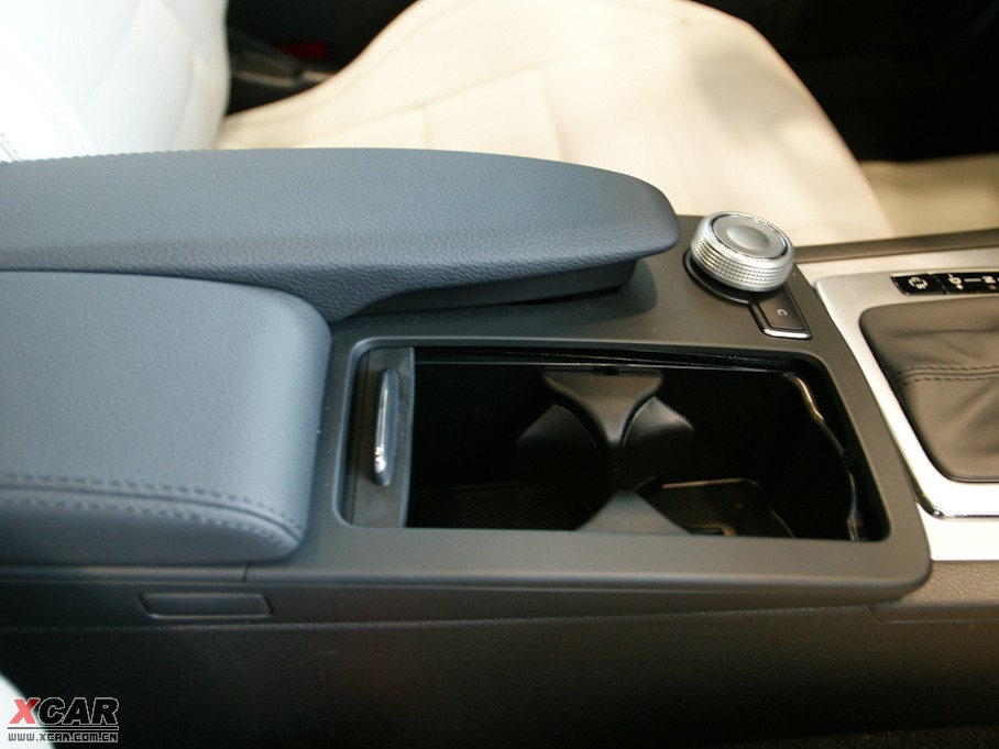 2009��YE���p�T E 350 Coupe