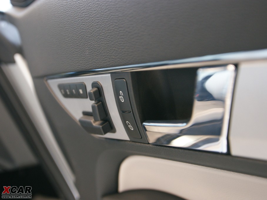 2009��YE���p�T E 350 Coupe