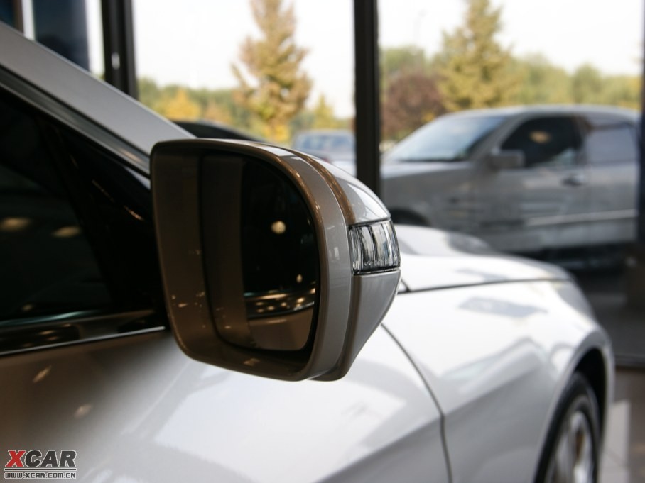 2009��YE���p�T E 350 Coupe