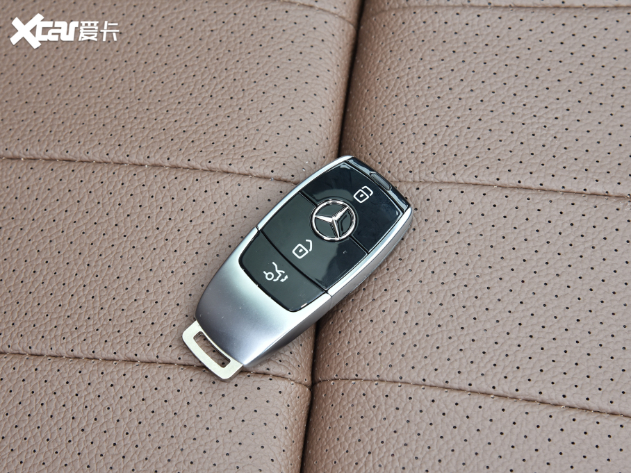 2022YE(M) E 260 r\Ӱ