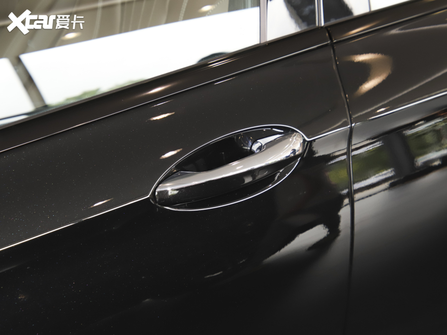 2022YE(M) E 300 A\Ӱ