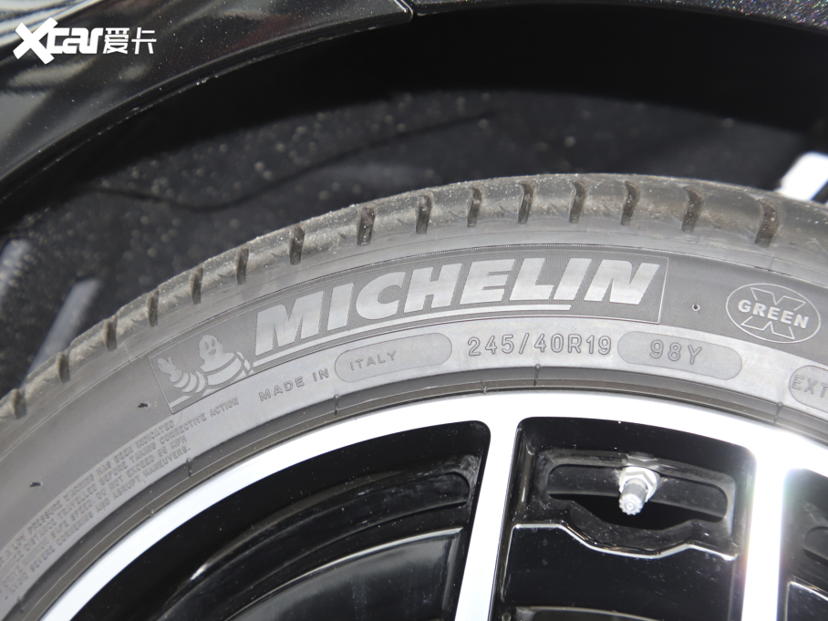 2022YE(M) E 300 A\Ӱ