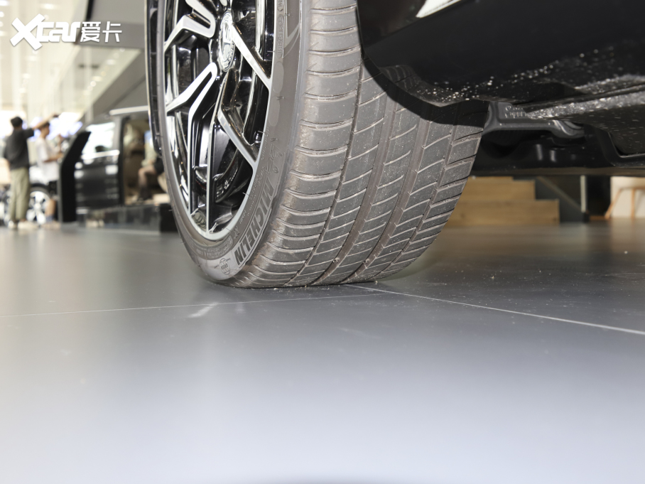 2022YE(M) E 300 A\Ӱ