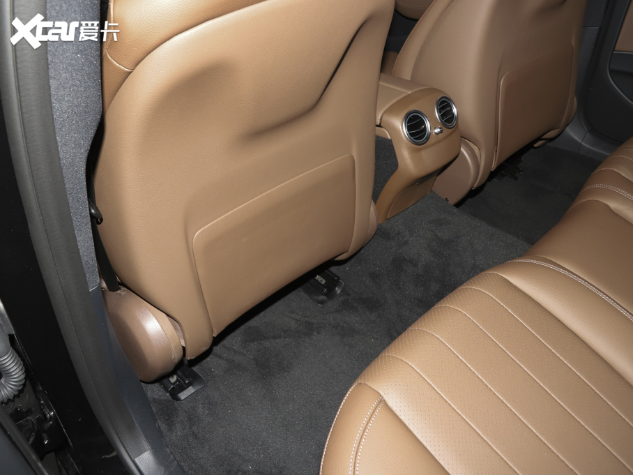 2022YE(M) E 300 A\Ӱ