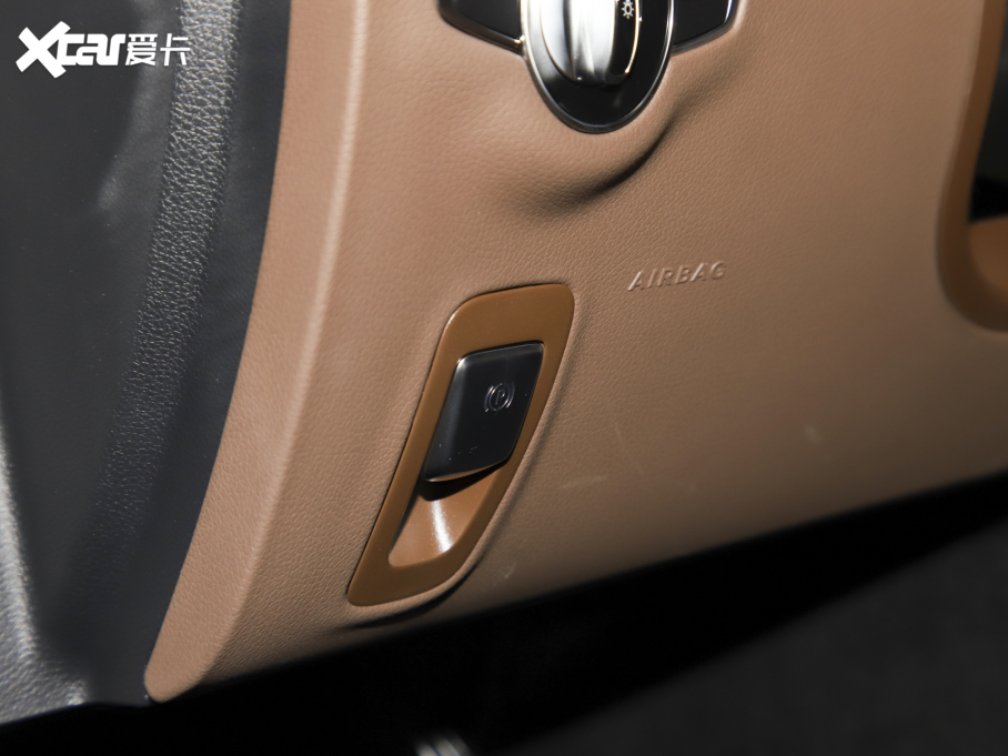 2022YE(M) E 300 A\Ӱ