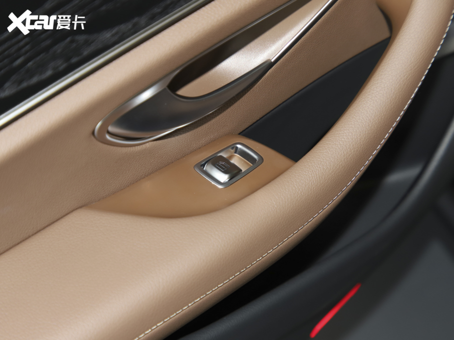 2022YE(M) E 300 A\Ӱ