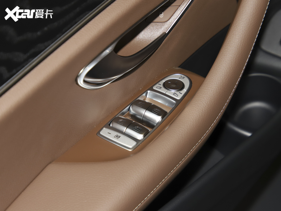 2022YE(M) E 300 A\Ӱ