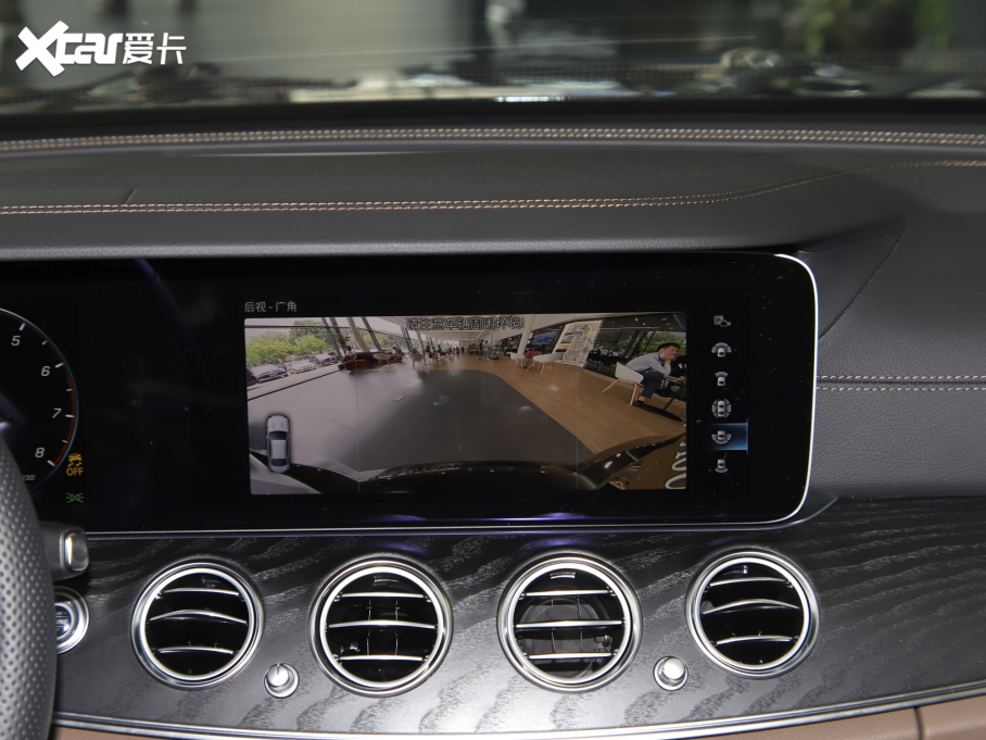 2022YE(M) E 300 A\Ӱ