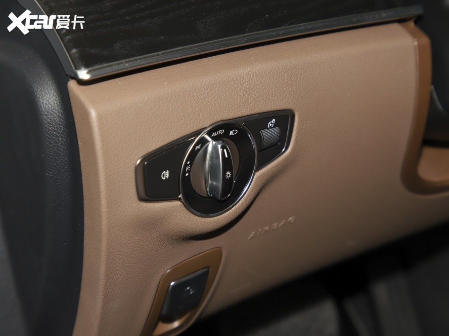 2022YE(M) E 300 A\Ӱ