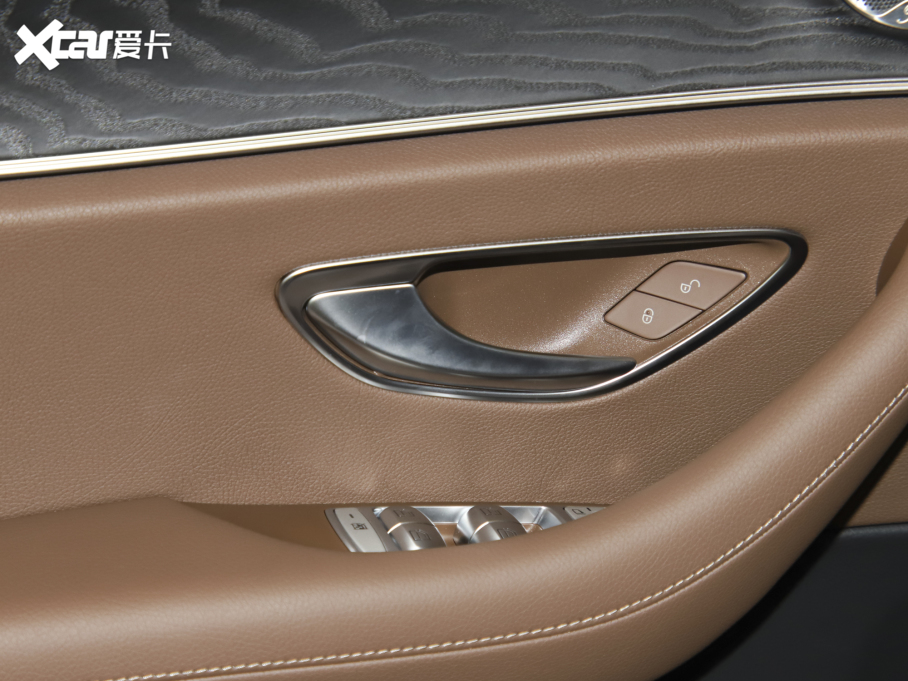 2022YE(M(jn)) E 300 A\(yn)(dng)