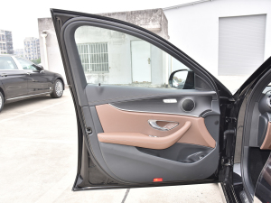 2022E 260 r\Ӱ {λ܇T