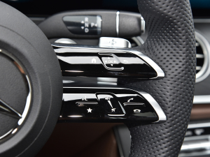 2022E 260 r\Ӱ п؅^