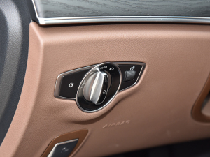 2022E 260 r\Ӱ п؅^(q)