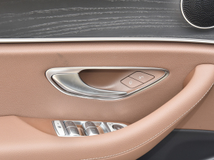 2022E 260 r\Ӱ п؅^(q)