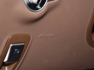 2022E 260 r\Ӱ п؅^