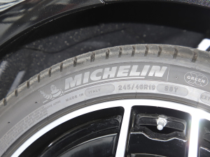 2022E 300 A\(yn)(dng) ݆̥Ʒ