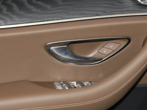 2022E 300 A\Ӱ п؅^