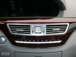 2010款S 300L 豪华版 空调出风口
