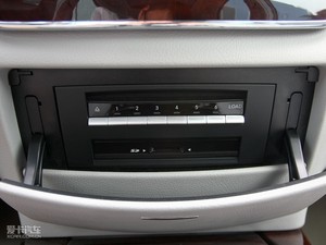 2010款S 300L 豪华版 中控区