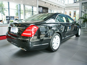 2010款S 300L 尊贵版 整体外观
