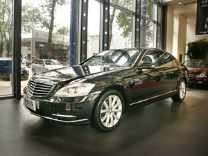 2010款S 300L 尊贵版 整体外观